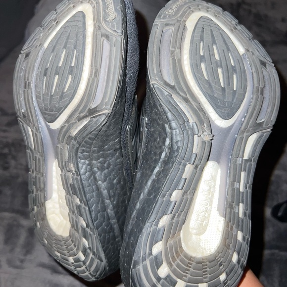 Wmns ultra boost size 5. - Picture 3 of 3